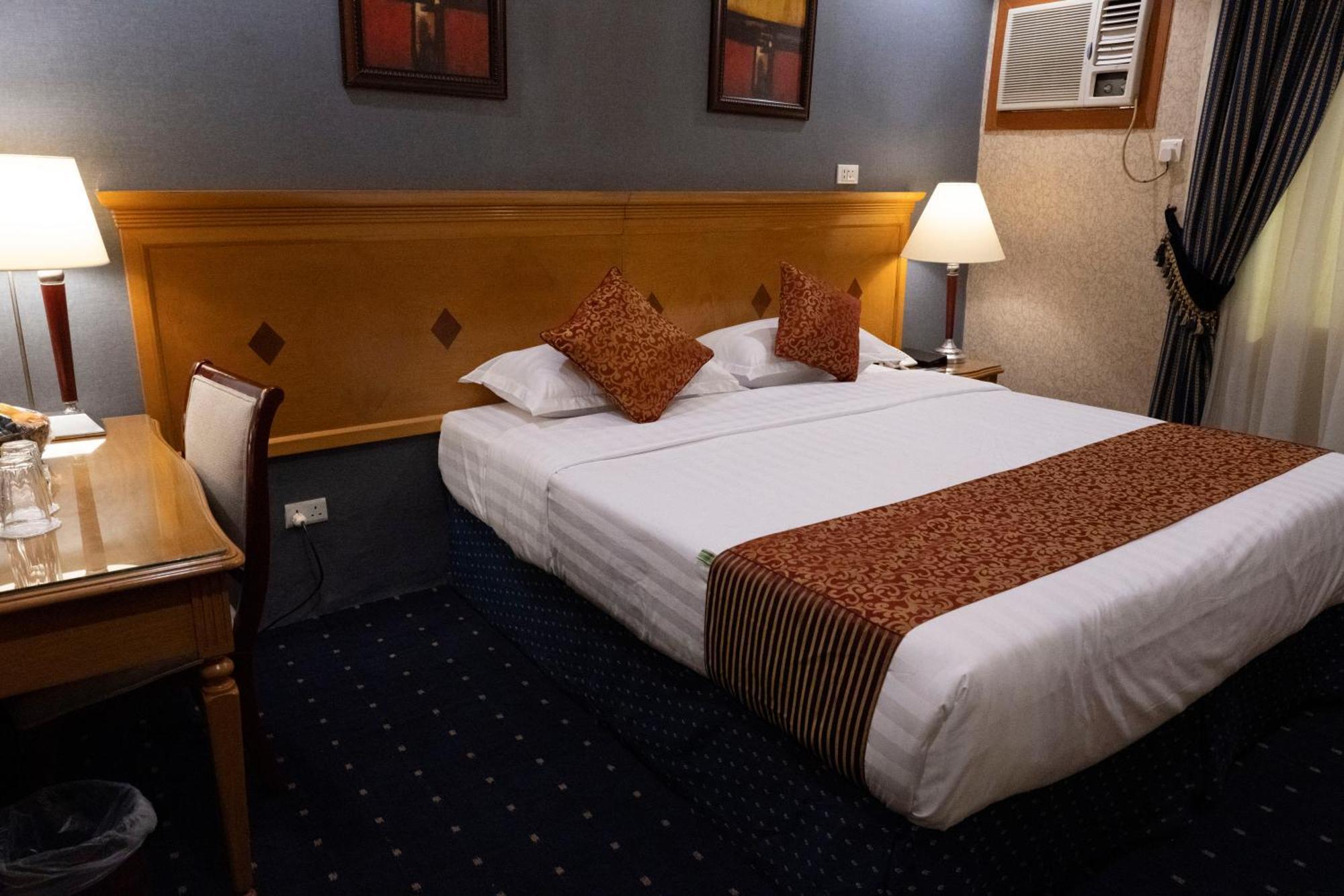فندق المروج كريم Almorooj Kareem Hotel เจดดาห์ ภายนอก รูปภาพ