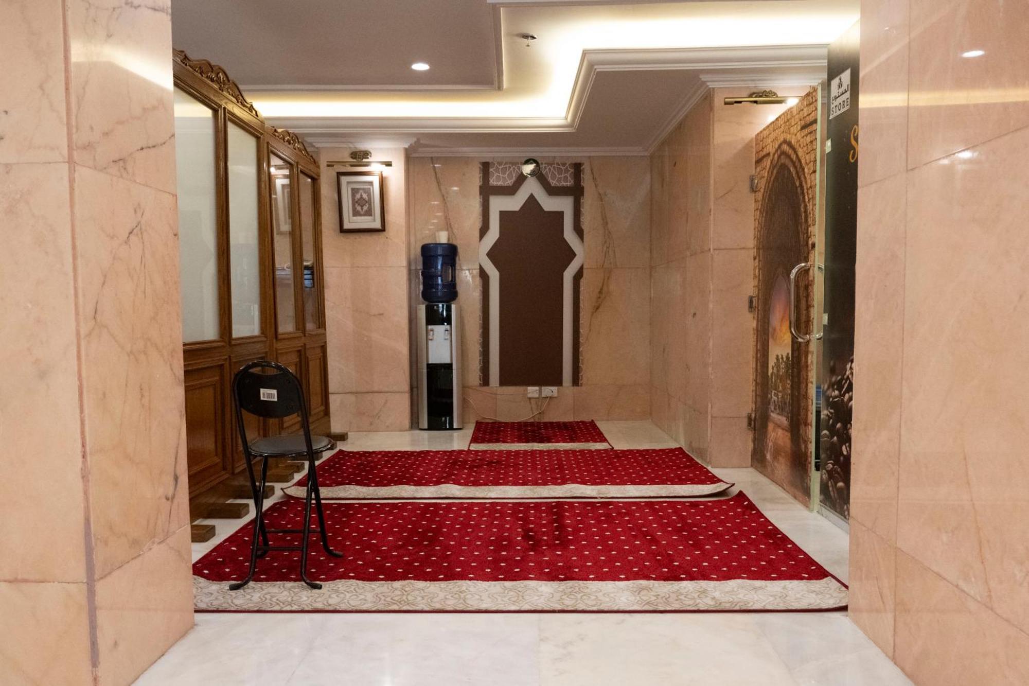 فندق المروج كريم Almorooj Kareem Hotel เจดดาห์ ภายนอก รูปภาพ